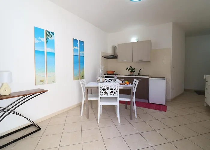 Amelie A אוטרנטו