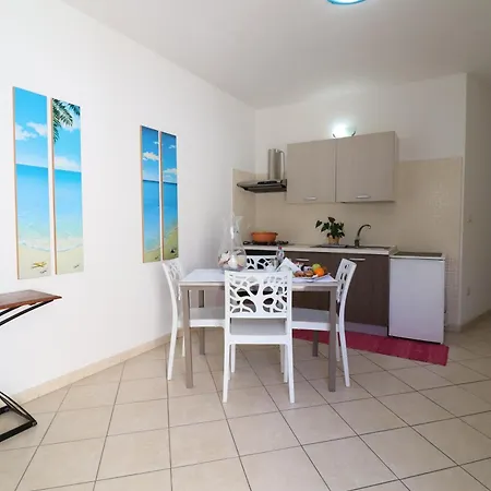 Amelie A オートラント