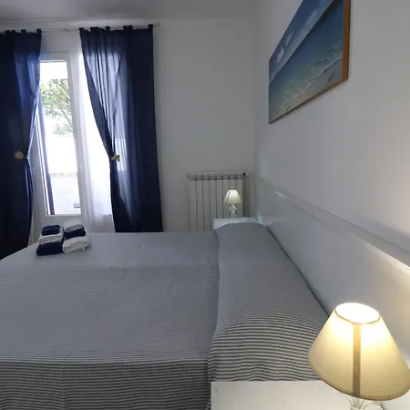 Amelie A オートラント