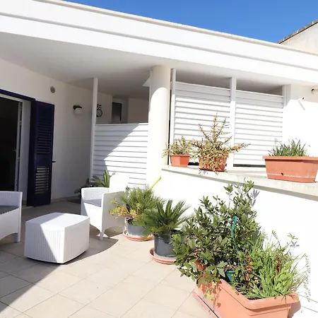 Amelie A *